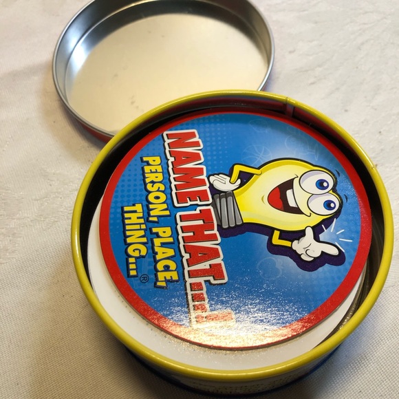 Name That…! Game Bilingual edition complete great to pack on trips small - Picture 3 of 9